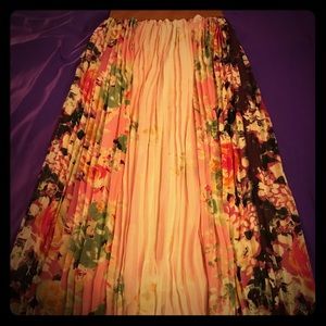 Floral Pleated Maxi Skirt